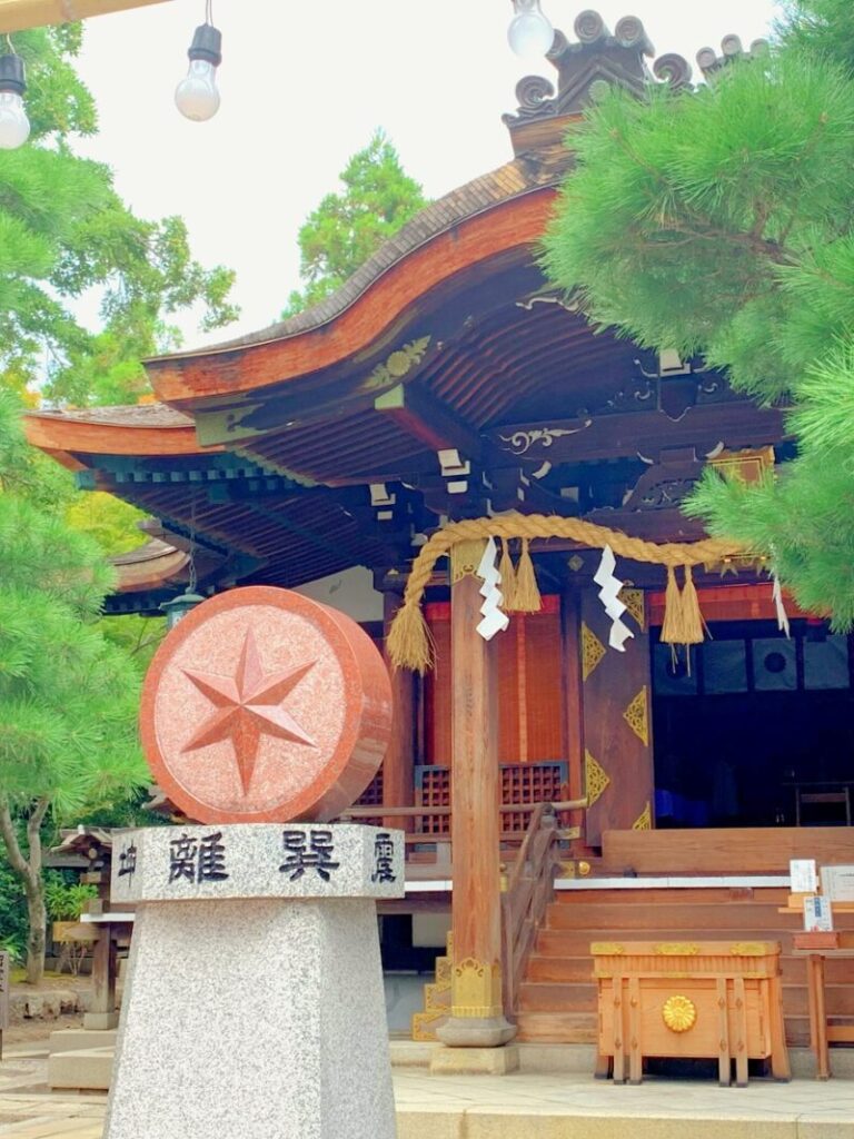 大将軍八神社のモニュメント