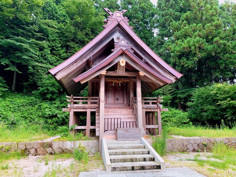 稲田神社の本殿
