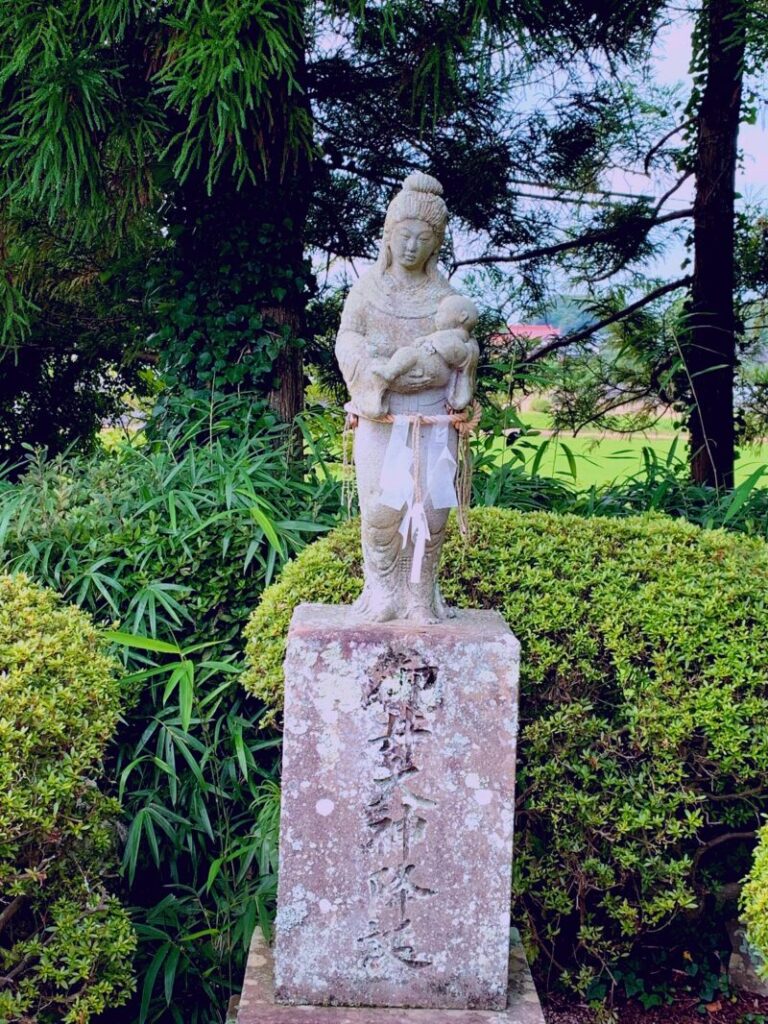御井神社の木俣神と母神
