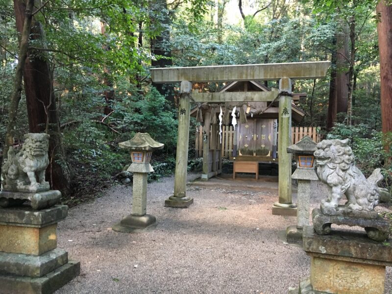 丹生中神社の本殿