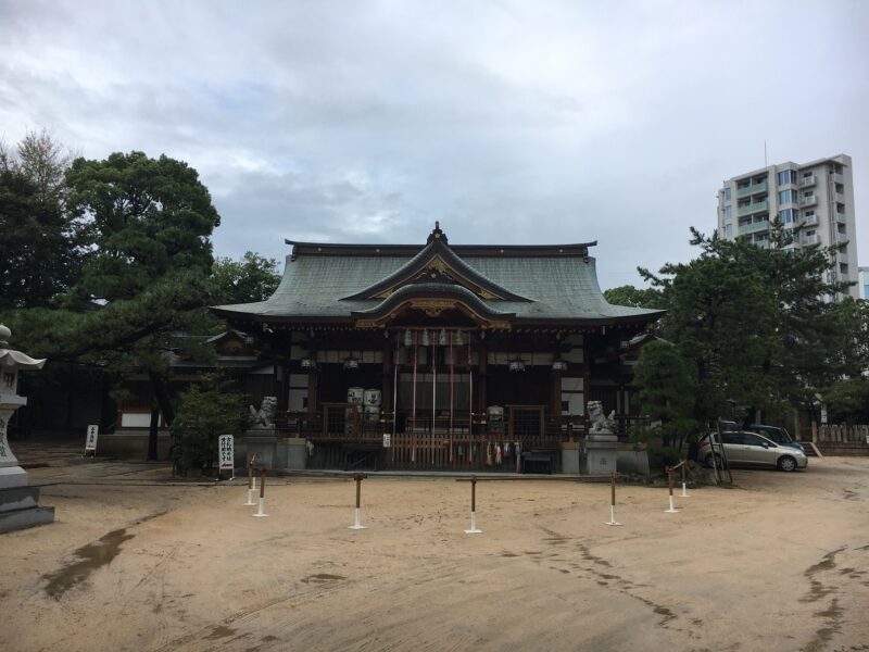 本住吉神社の拝殿