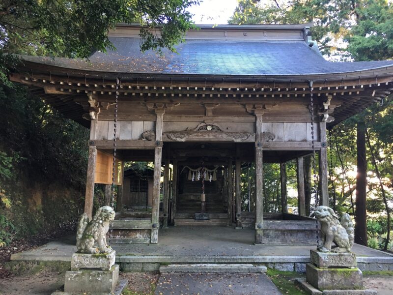 吉野神社の拝殿
