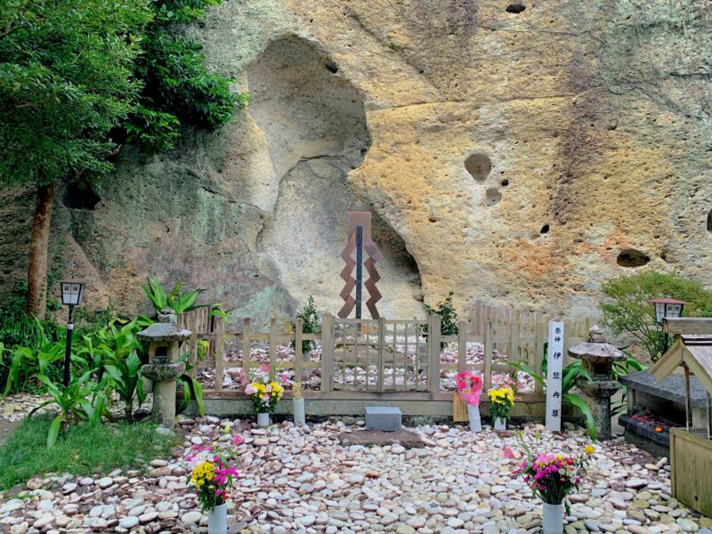 検証ほつまつたゑ１２９号NAVI旅０２・花の窟神社の祭壇