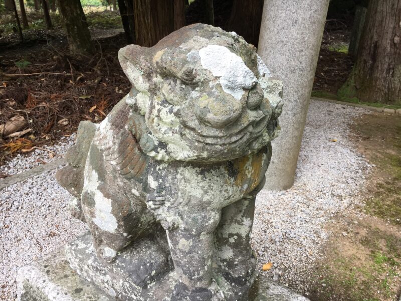 比沼麻奈為神社の狛犬