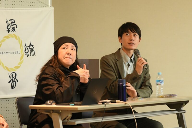 あーく煌々の天照大神講座の様子